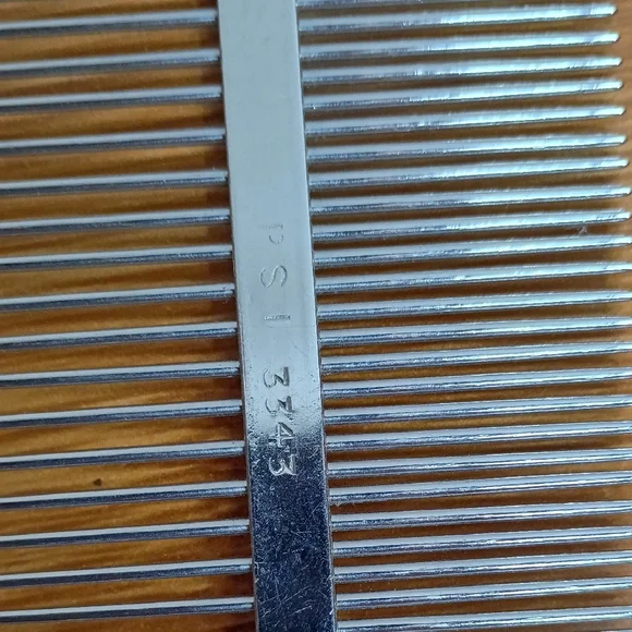 Professional Grooming Scissors and Comb Set - Silver - Picture 9 of 11